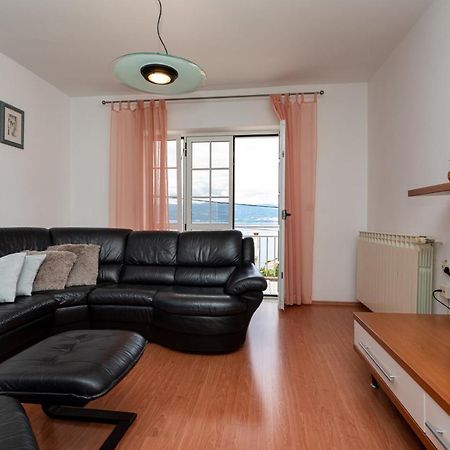 Apartman Maris Vrbnik Eksteriør bilde