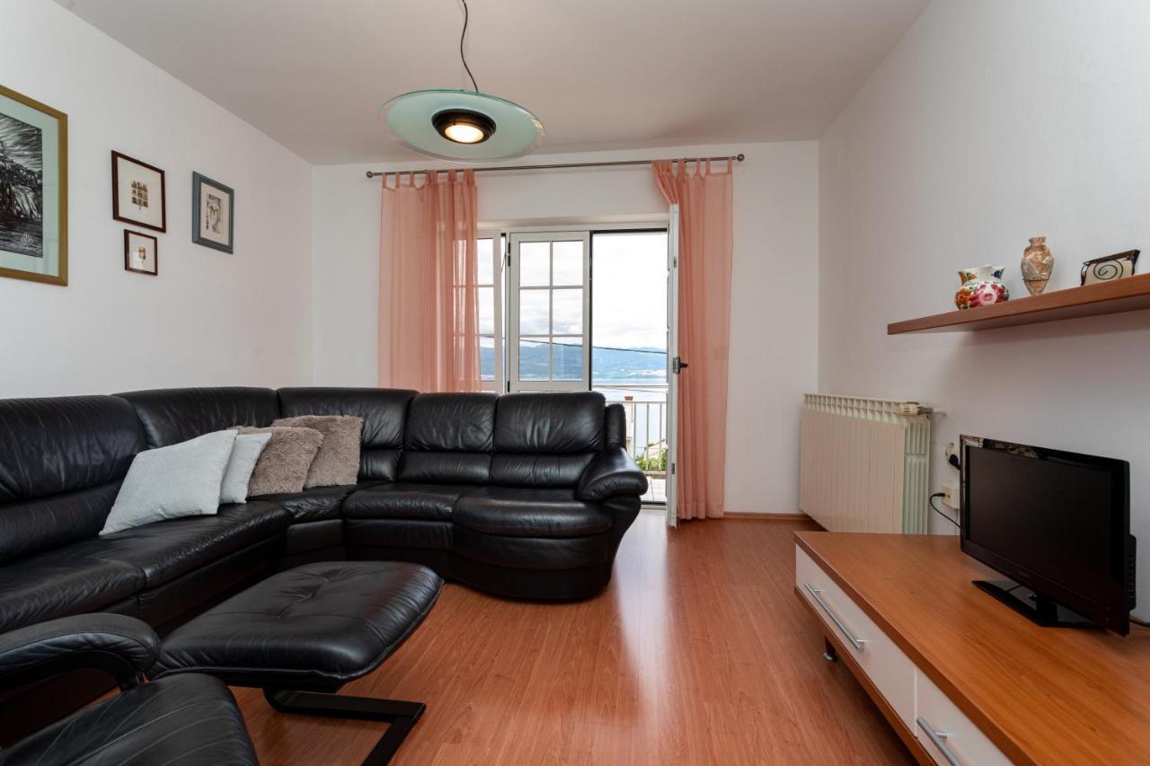 Apartman Maris Vrbnik Eksteriør bilde